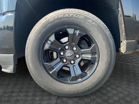 Used 2016 Chevrolet Silverado 1500 LTZ Z71 w/ LTZ Plus Package AWD/4WD image 14