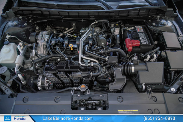Used 2024 Nissan Altima 2.5 SV FWD image 30