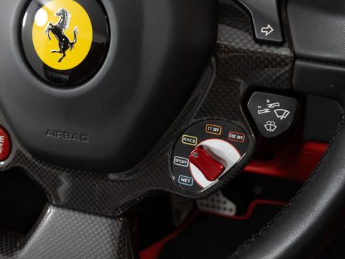 Used 2018 Ferrari 488 Spider image 36