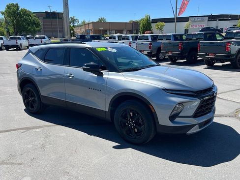 Used 2024 Chevrolet Blazer LT w/ Midnight/Sport Edition FWD image 6