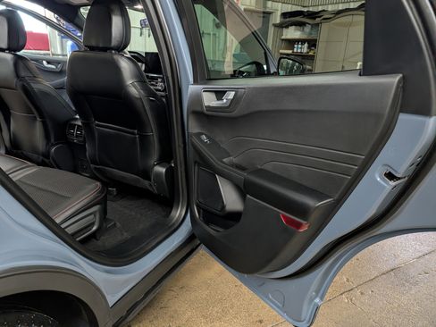 Used 2025 Ford Escape ST-Line w/ Tech Pack #1 AWD/4WD image 5