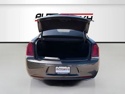 Used 2022 Chrysler 300 S image 27