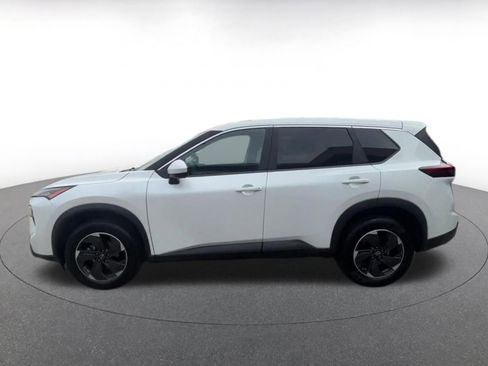 Used 2025 Nissan Rogue SV image 8