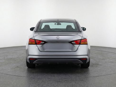 Used 2025 Nissan Altima 2.5 SV FWD image 7