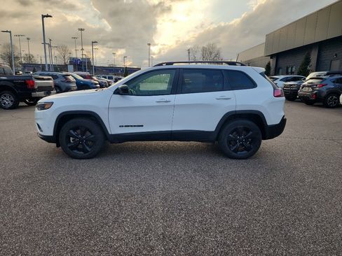 Used 2023 Jeep Cherokee Altitude Lux w/ Lux Elite Package image 4