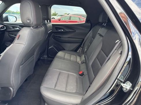 Used 2023 Chevrolet TrailBlazer RS FWD image 3