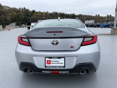 Certified 2025 Toyota GR86 Premium w/ ALL Weather Mat Package (TMS) RWD image 7