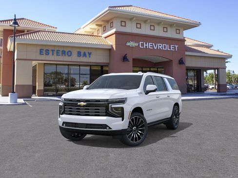 New 2026 Chevrolet Suburban High Country AWD/4WD image 8