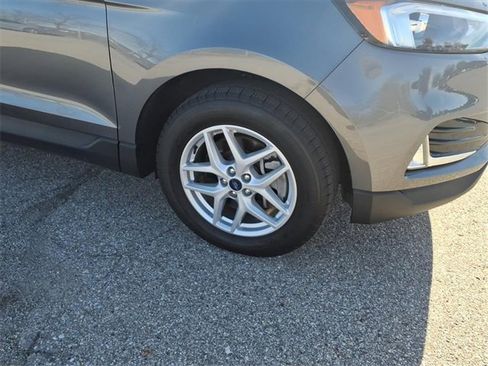 Certified 2022 Ford Edge SEL w/ Convenience Package image 4