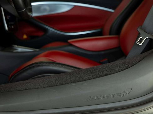 Used 2023 McLaren Artura image 24