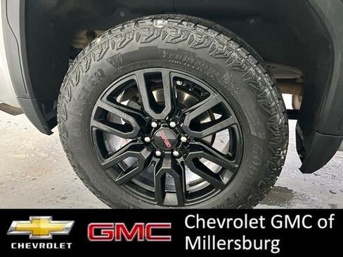 Used 2022 GMC Sierra 1500 Elevation w/ LPO, Elevation Black Package image 13