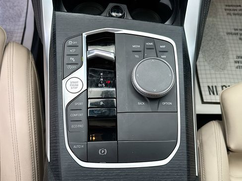 Used 2025 BMW M240i Coupe w/ Premium Package RWD image 28