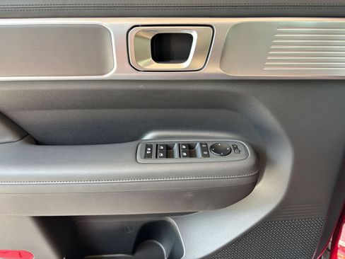 Used 2026 Hyundai Santa Fe SEL FWD image 19