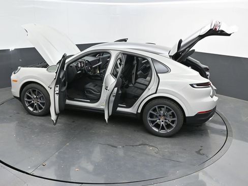 New 2025 Porsche Cayenne Coupe image 50