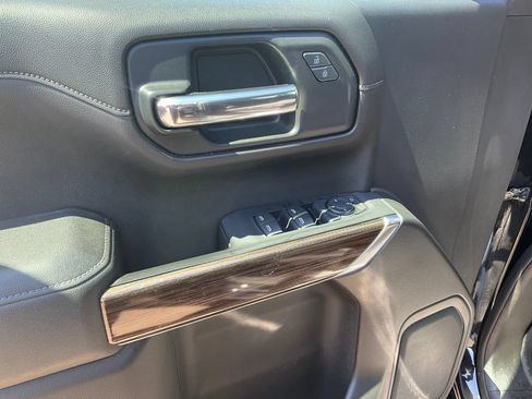 Used 2019 Chevrolet Silverado 1500 RST AWD/4WD image 18
