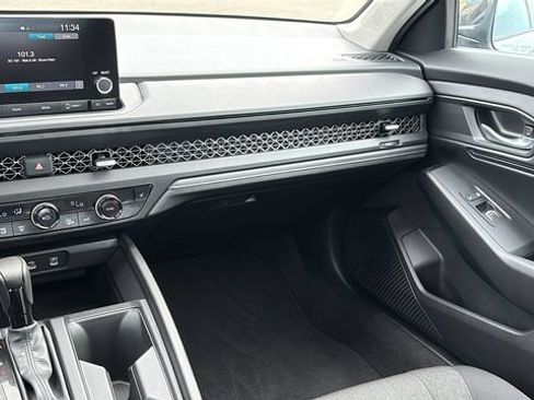 Used 2025 Honda Accord SE image 26