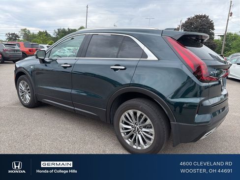 Used 2024 Cadillac XT4 Premium Luxury w/ Active Safety Package FWD image 9