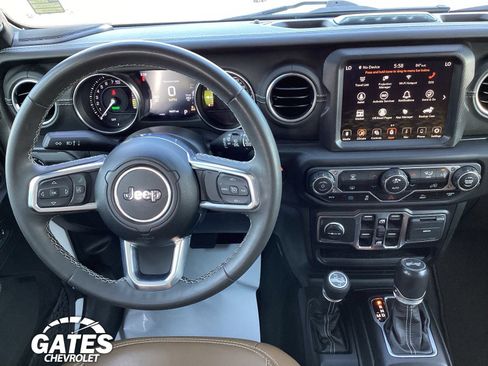 Used 2023 Jeep Wrangler Unlimited Sahara AWD/4WD image 14