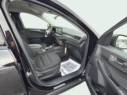 Used 2025 Ford Escape Active w/ Tech Pack #1 AWD/4WD image 17