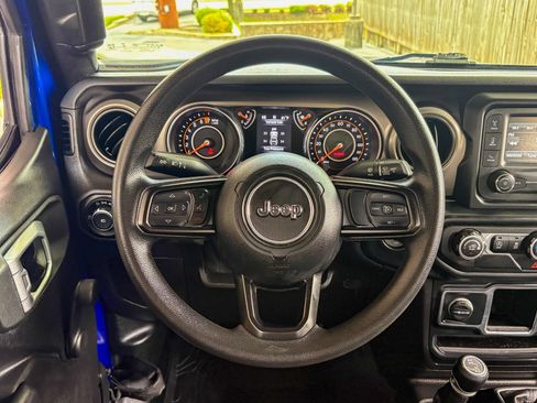 Used 2019 Jeep Wrangler Unlimited Sport AWD/4WD image 17