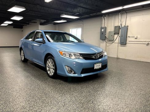 Used 2012 Toyota Camry XLE image 3