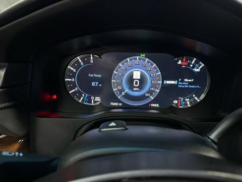 Used 2020 Cadillac Escalade ESV Luxury w/ Escalade Sport Edition AWD/4WD image 28