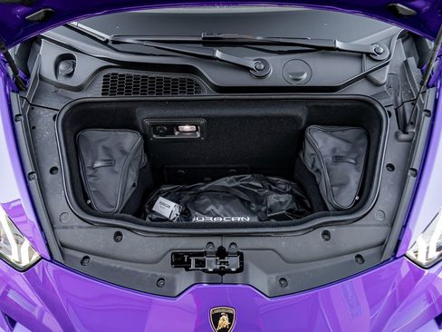 Used 2024 Lamborghini Huracan EVO image 28