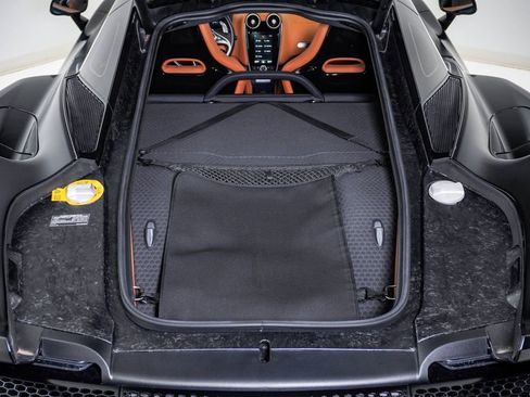 Used 2023 McLaren GT RWD image 33