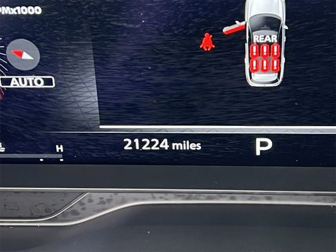 Certified 2024 Nissan Pathfinder Platinum w/ Cargo Package image 14