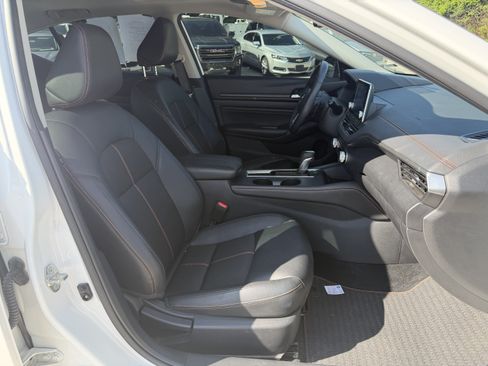 Used 2019 Nissan Altima 2.5 SR w/ SR Premium Package FWD image 10