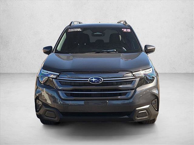 Used 2025 Subaru Forester Premium AWD/4WD image 2