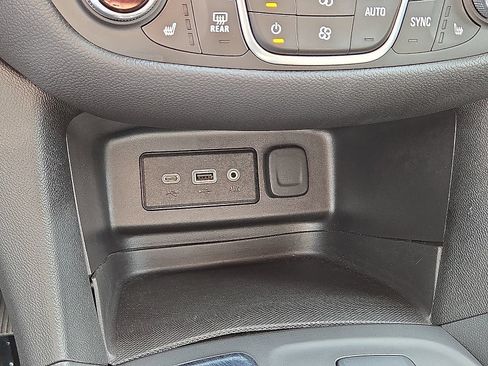 Used 2024 Chevrolet Equinox LT AWD/4WD image 31