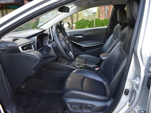 Used 2021 Toyota Corolla XLE FWD image 7