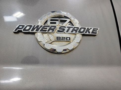 Used 2011 Ford F250 XLT w/ XLT Premium Pkg AWD/4WD image 38