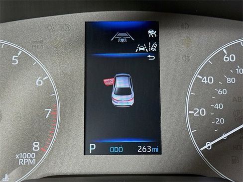 Certified 2025 Toyota Corolla LE image 33