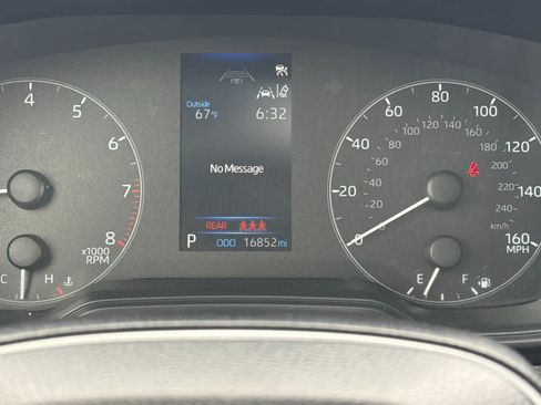 Used 2024 Toyota Corolla SE w/ SE Premium Package FWD image 27