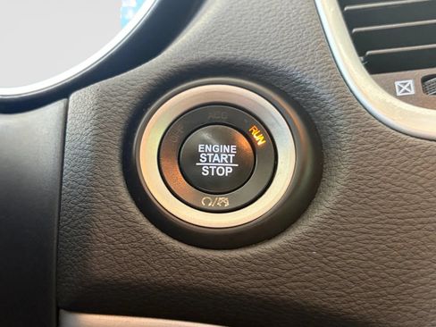 Used 2019 Dodge Durango SXT AWD/4WD image 24