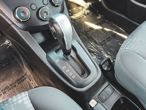 Used 2020 Chevrolet Sonic LT image 12