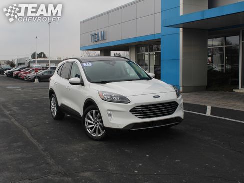 Used 2021 Ford Escape Titanium w/ Titanium Elite Package image 2