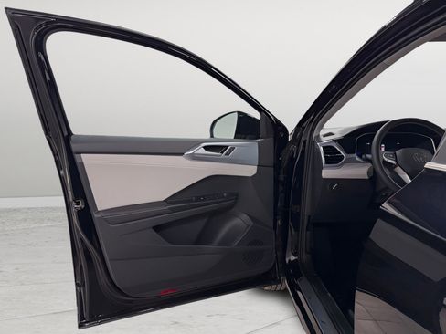 New 2026 Volkswagen Taos SE AWD/4WD image 19