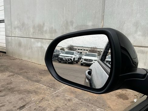 Used 2025 Buick Envista Preferred image 17