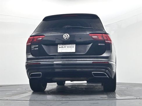 Used 2021 Volkswagen Tiguan SEL Premium R-Line image 42