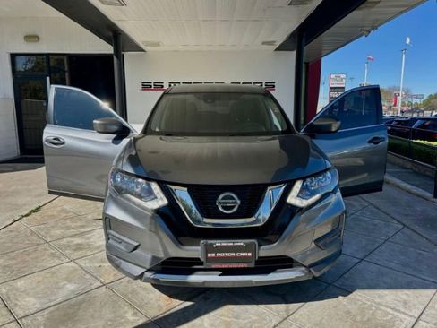 Used 2019 Nissan Rogue S image 6