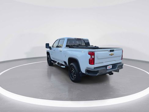Used 2022 Chevrolet Silverado 2500 LTZ image 6