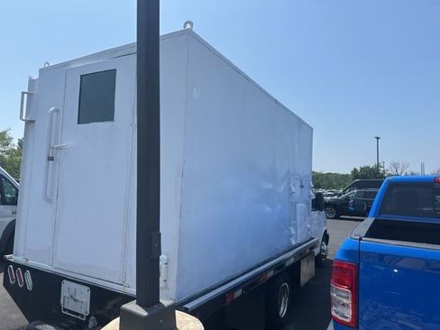 Used 2008 Chevrolet Express 3500 image 8