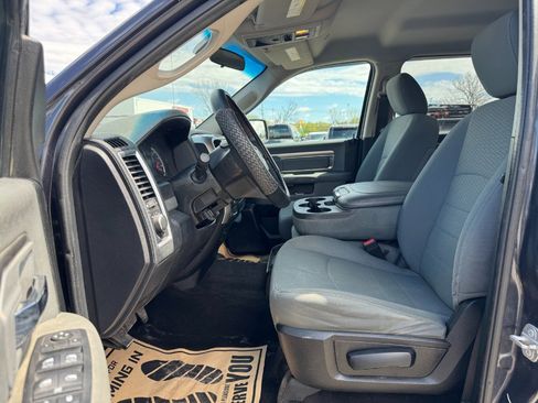 Used 2017 RAM 1500 Classic SLT AWD/4WD image 15