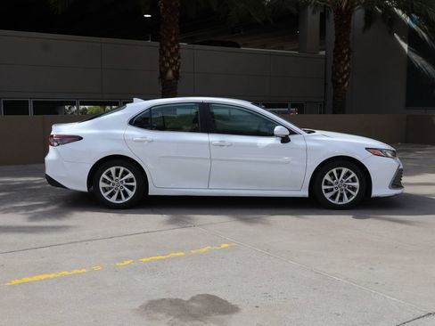 Used 2024 Toyota Camry LE w/ Convenience Package FWD image 4