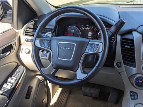 Used 2015 GMC Yukon XL Denali w/ Touring Package image 17