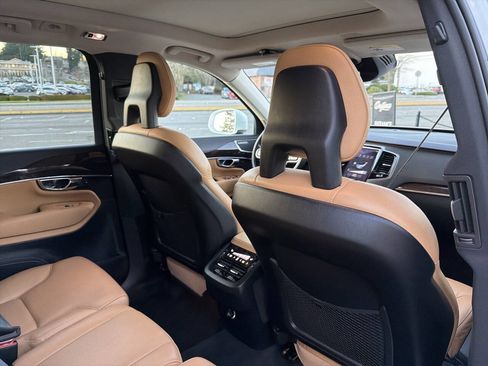 Used 2016 Volvo XC90 T6 Momentum image 14