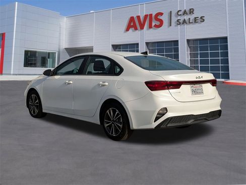 Used 2024 Kia Forte LXS image 9